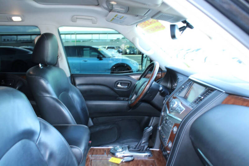 2019 Infiniti QX80 Luxe