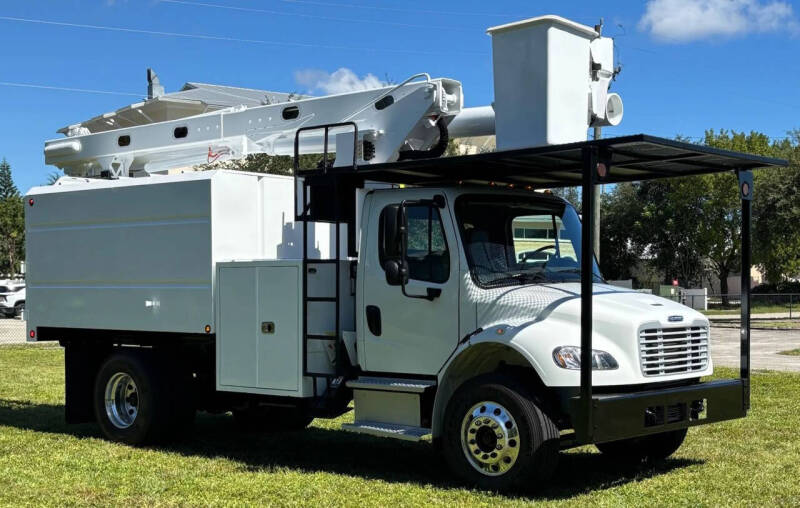 2015 Freightliner M2 106