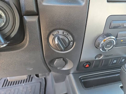 2011 Nissan Titan SV