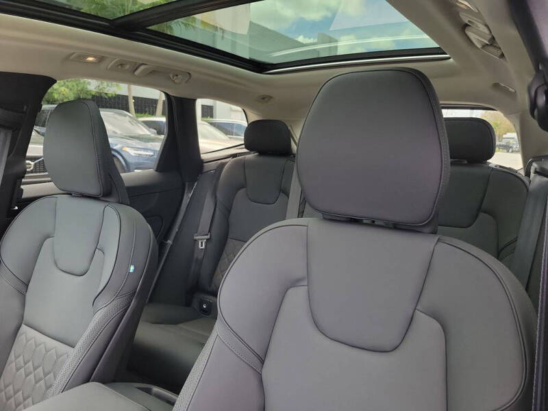 2026 Volvo XC60 B5 Core