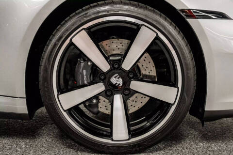 2025 Porsche 911 Carrera