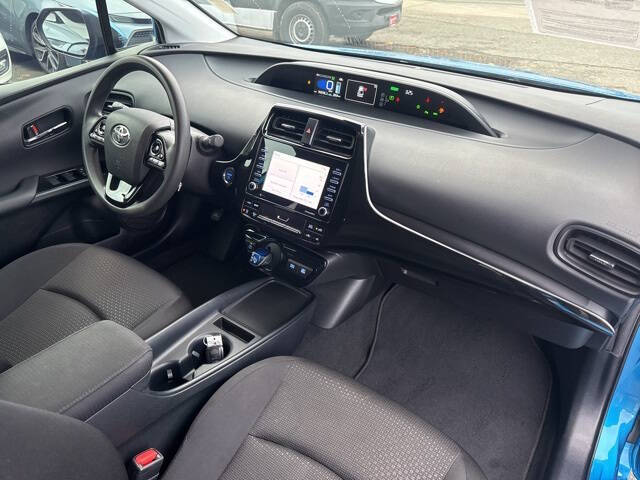 2022 Toyota Prius LE