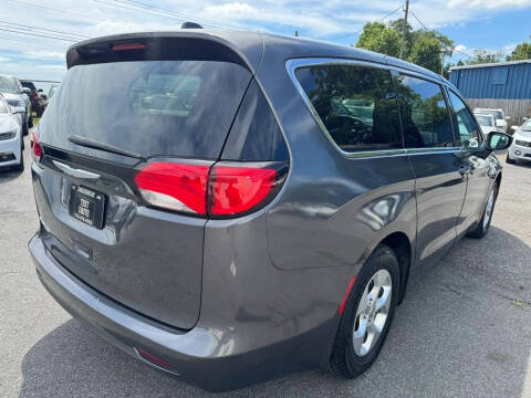 2017 Chrysler Pacifica LX