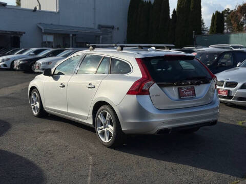 2015 Volvo V60 T5 Drive-E Platinum