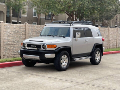 2008 Toyota FJ Cruiser for sale at RBP Automotive Inc. in Houston TX