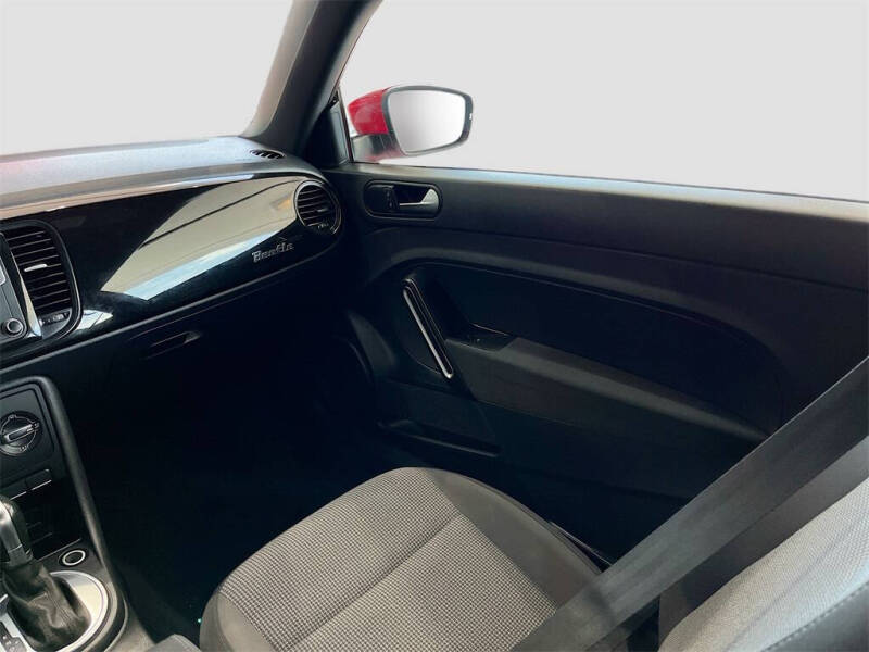 2019 Volkswagen Beetle 2.0T S