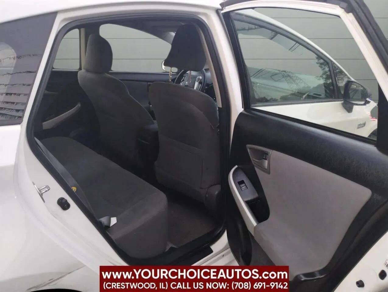 ToyotaPrius Plug-in Hybrid30