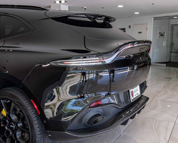 2021 Aston Martin DBX