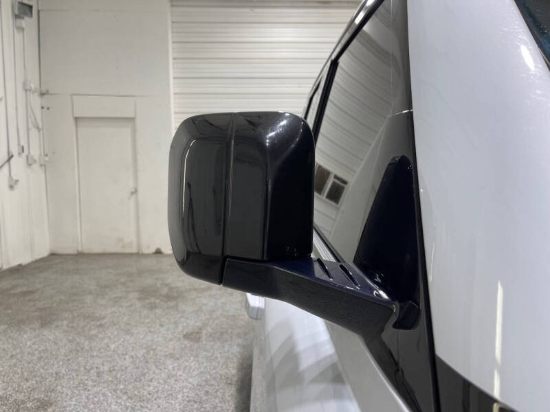 2022 Land Rover Defender 110 V8