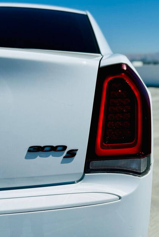 2018 Chrysler 300 S