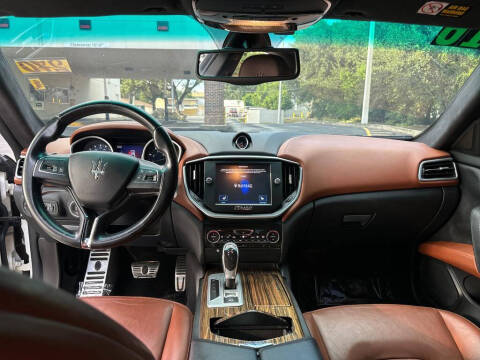 2016 Maserati Ghibli