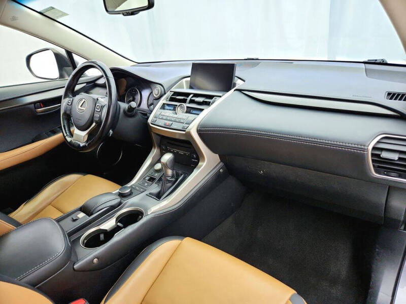 2017 Lexus NX 200t