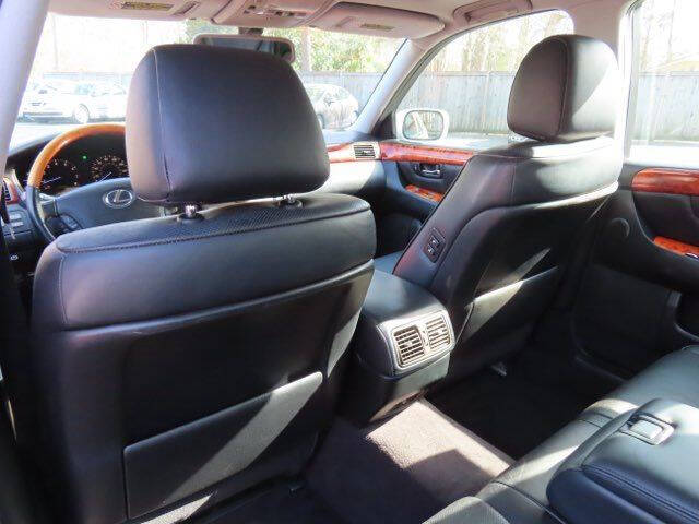 2005 Lexus LS 430