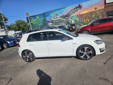 2017 Volkswagen Golf GTI S
