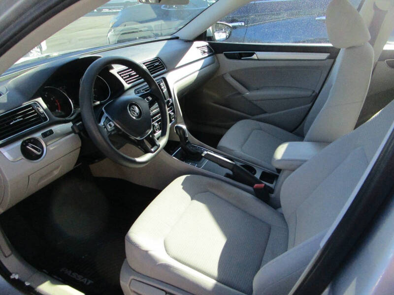 2017 Volkswagen Passat 1.8T S