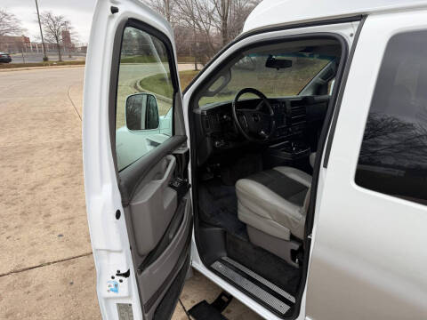 2017 Chevrolet Express 2500