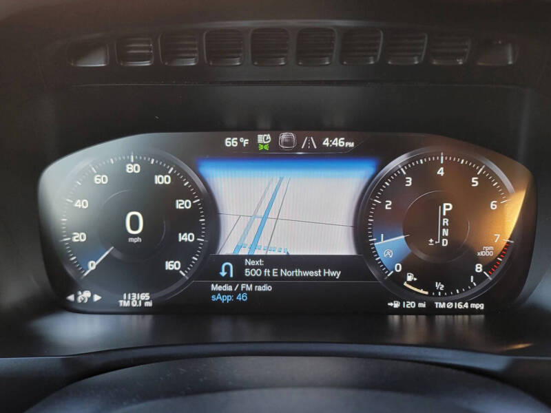 2018 Volvo XC90 T6 Momentum