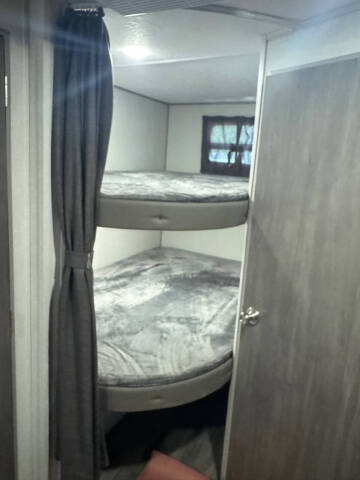 2025 Catalina Yachts 261BHS