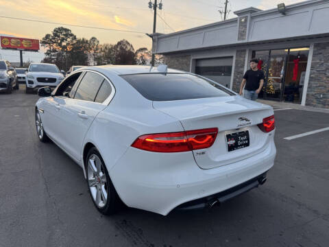 2017 Jaguar XE 25t Prestige