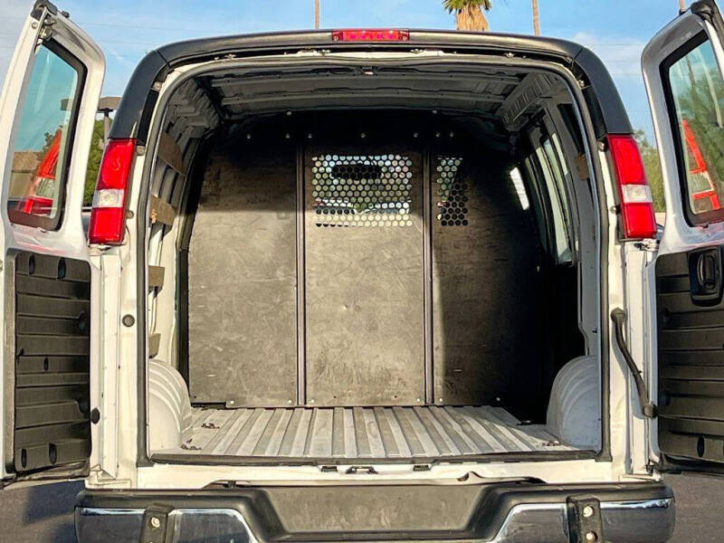 2023 Chevrolet Express 2500