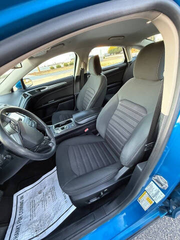 2020 Ford Fusion Hybrid SE