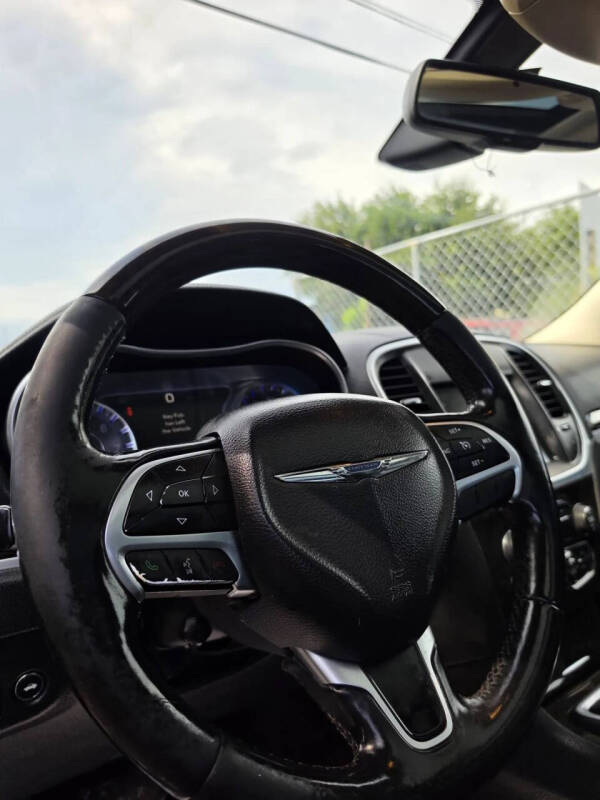2016 Chrysler 300 C