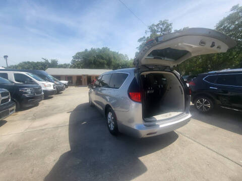 2017 Chrysler Pacifica Touring