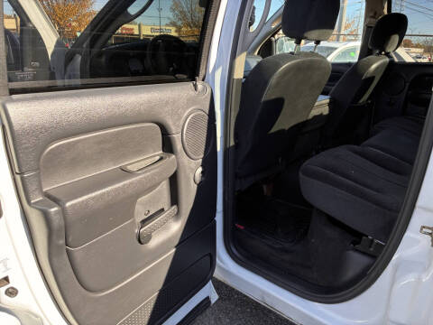 2004 Dodge Ram 1500 SLT