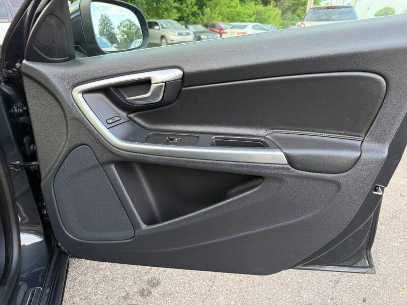 2015 Volvo S60 T5 Drive-E Premier Plus