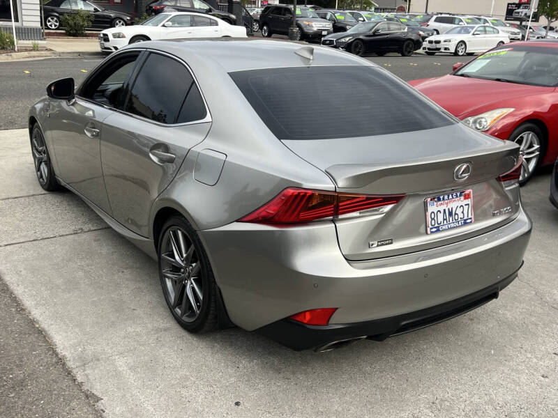 2018 Lexus IS 300