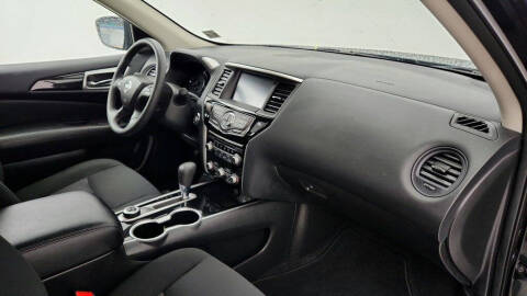 2020 Nissan Pathfinder S