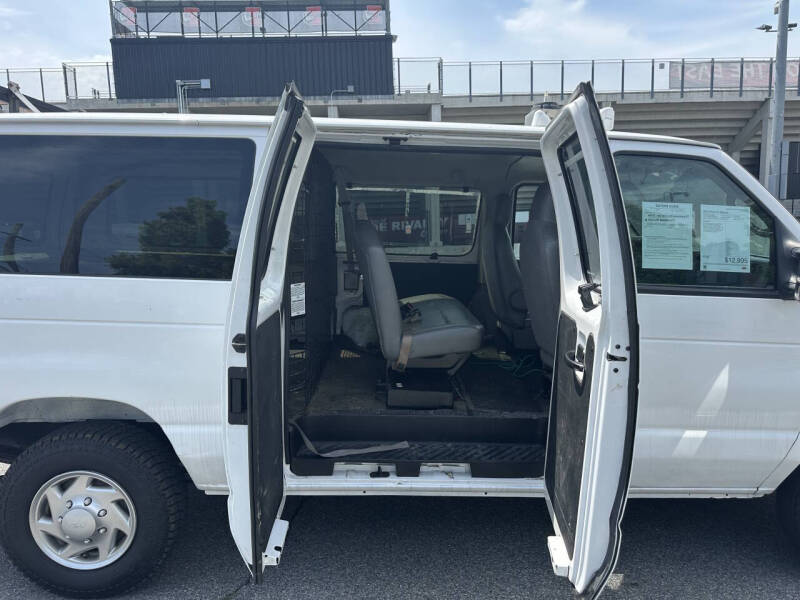 2012 Ford E-Series E-350 SD