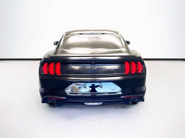 2018 Ford Mustang EcoBoost