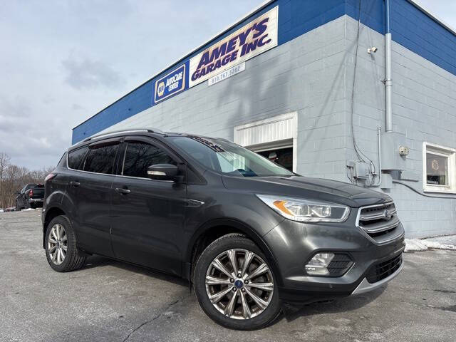 2017 Ford Escape Titanium's photo