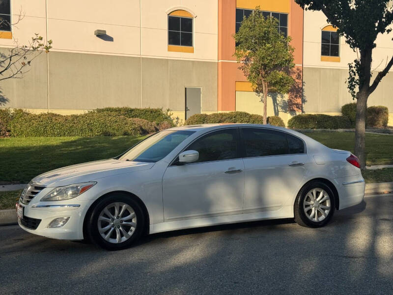 2013 Hyundai Genesis 3.8 photo 5