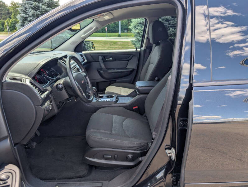 2015 GMC Acadia SLE-2