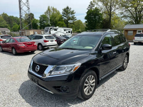 2015 Nissan Pathfinder for sale at Lake Auto Sales in Hartville OH