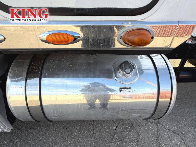 2019 Freightliner Coronado 122 SD