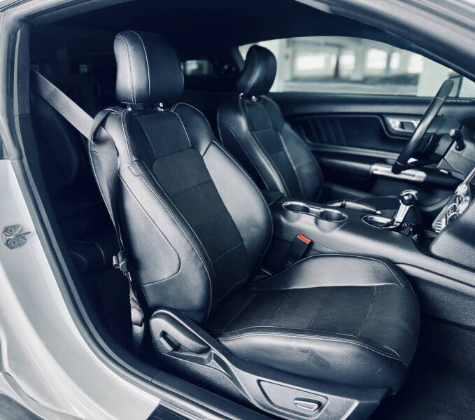 2016 Ford Mustang EcoBoost Premium
