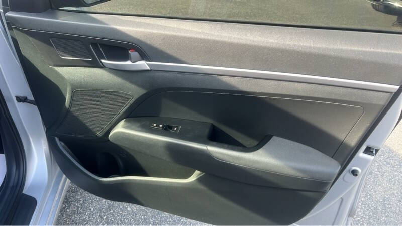 2019 Hyundai Elantra