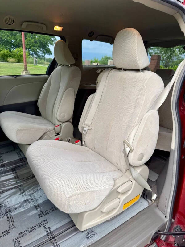 2011 Toyota Sienna