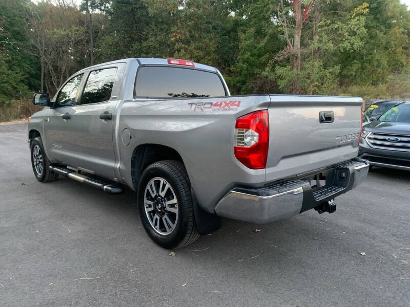 2015 Toyota Tundra null photo 8