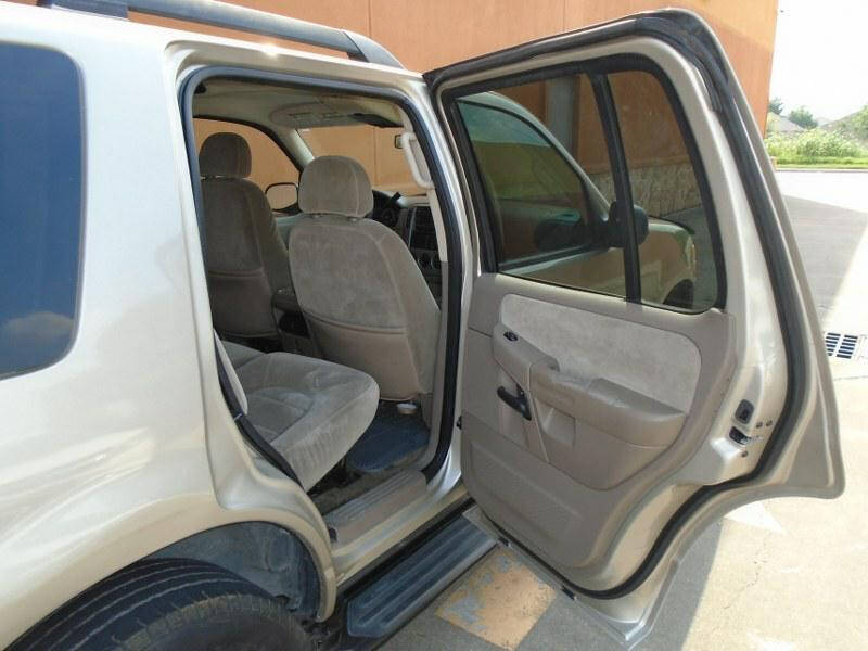 2005 Ford Explorer XLT