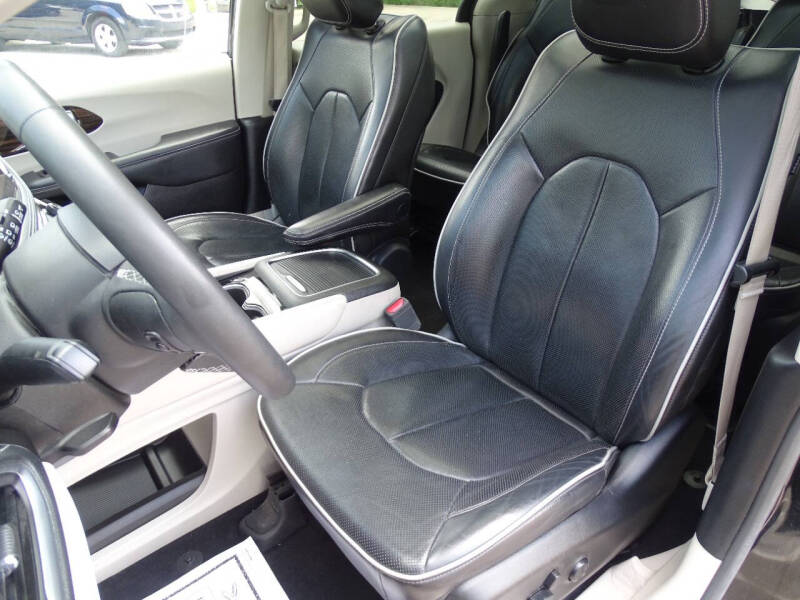 2023 Chrysler Pacifica Plug-In Hybrid Limited