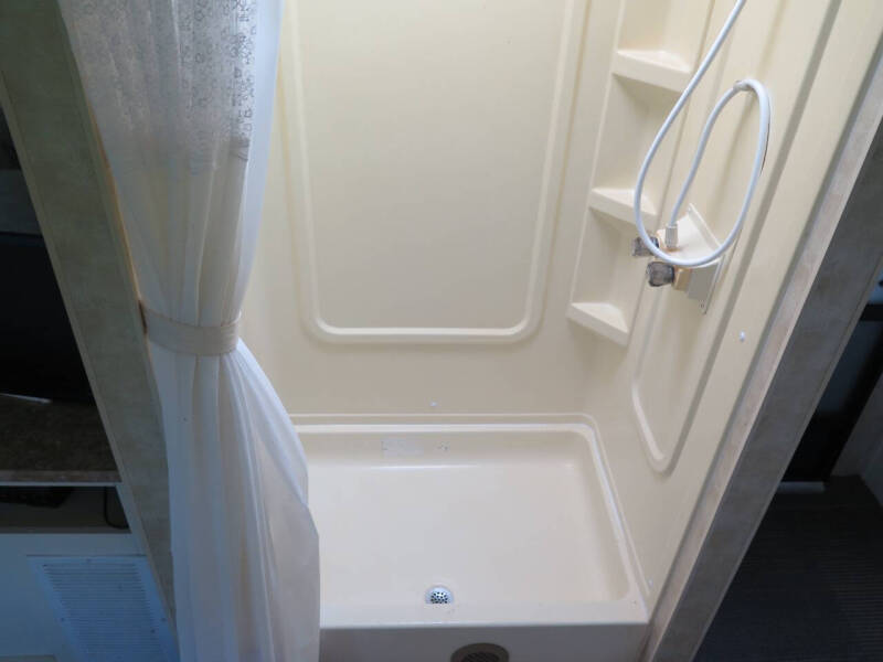 2006 Dutchmen RV Adirondack