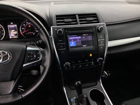 2016 Toyota Camry SE