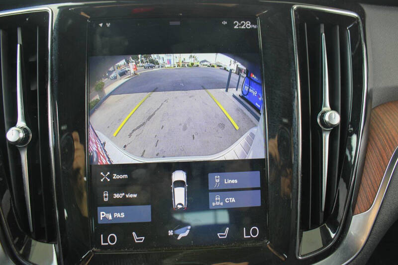 2020 Volvo V60 T5 Momentum