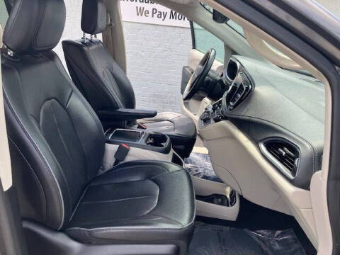 2018 Chrysler Pacifica Hybrid Limited