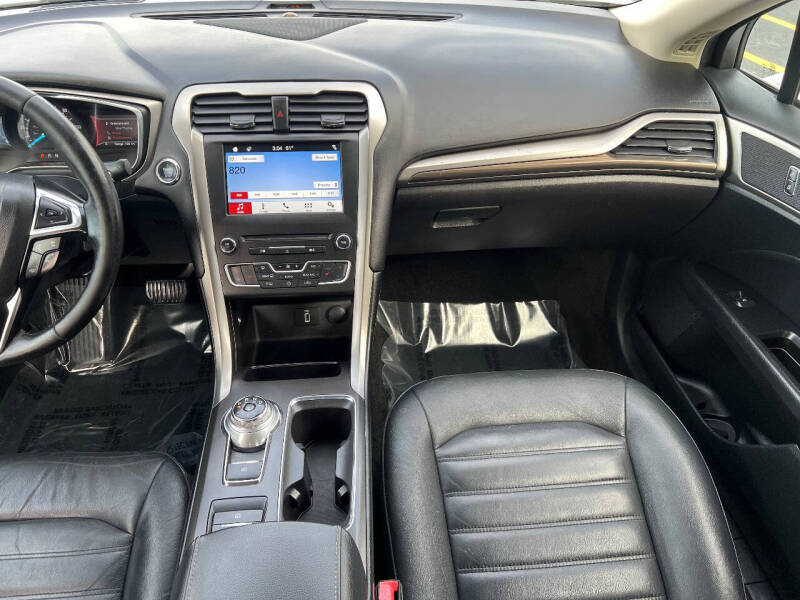 2018 Ford Fusion Hybrid SE