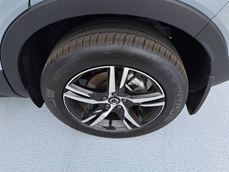 2026 Volvo XC40 B4 Core